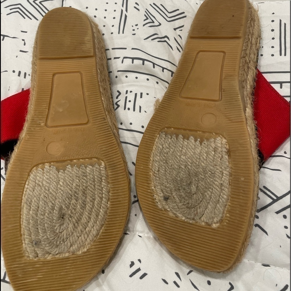 Red sandals - Picture 3 of 3